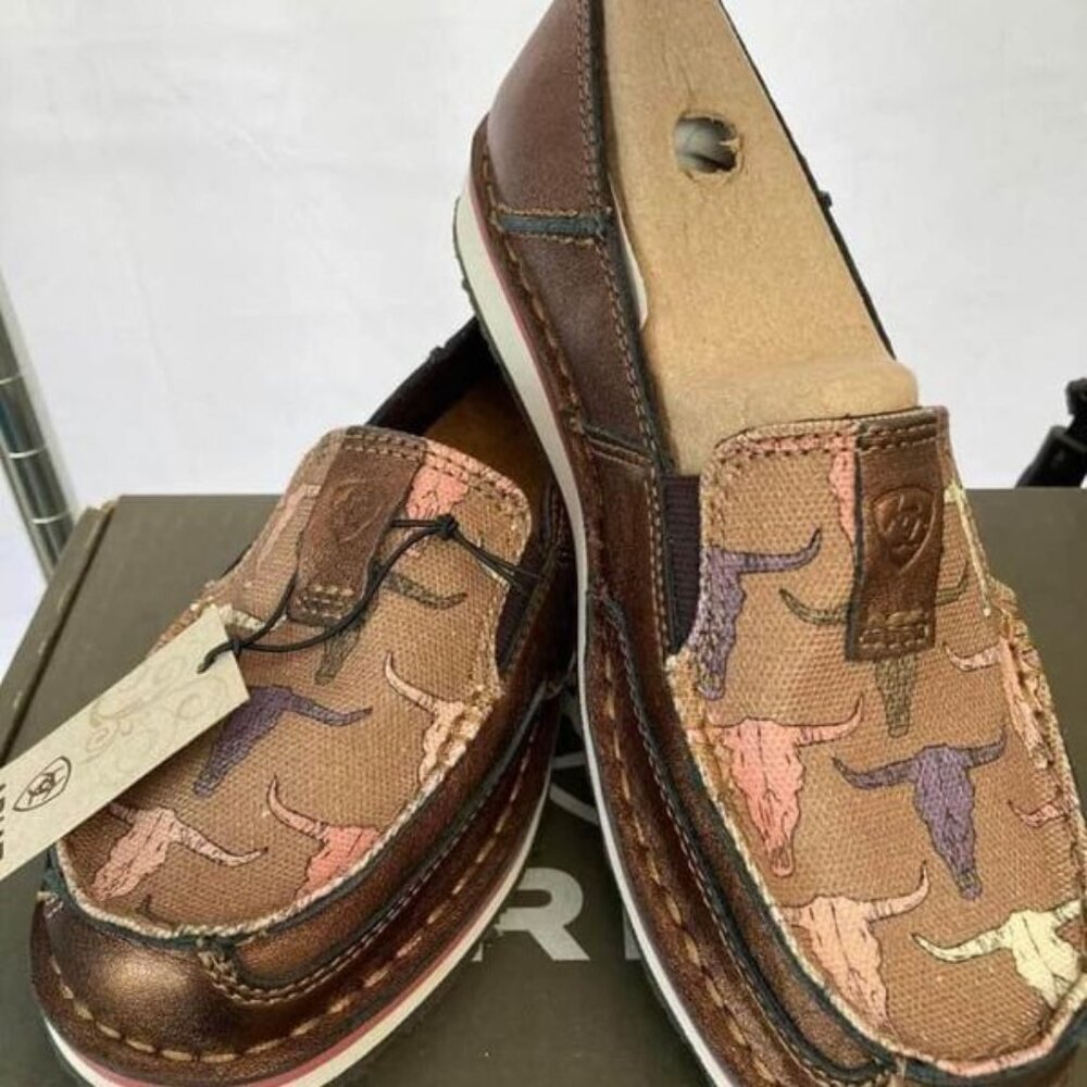 NEW Ariat Cruisers Women’s Steer Print